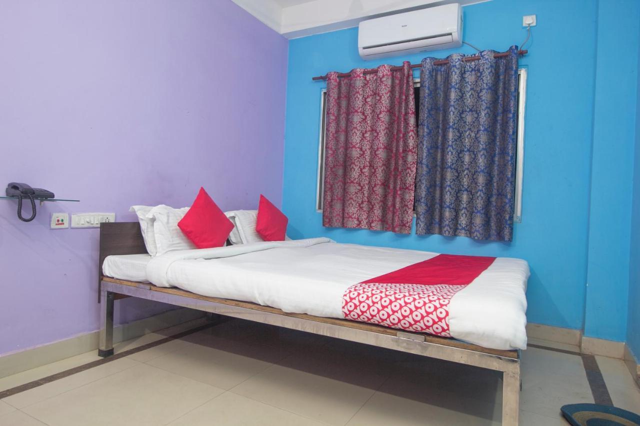 Spot On 24229 Radharani Lodge Siliguri Exterior foto